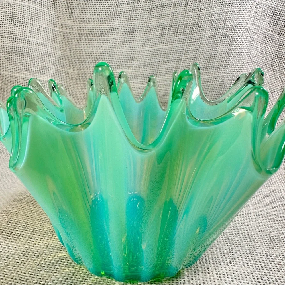 Fostoria Heirloom Green Opalescent Handkerchief Bowl MCM Art Glass Vintage
